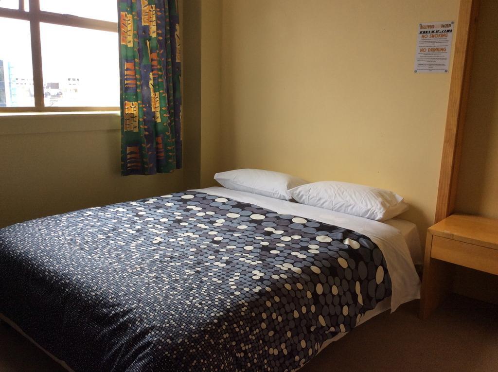 Wild Zebra Backpackers Hostel Wellington Room photo