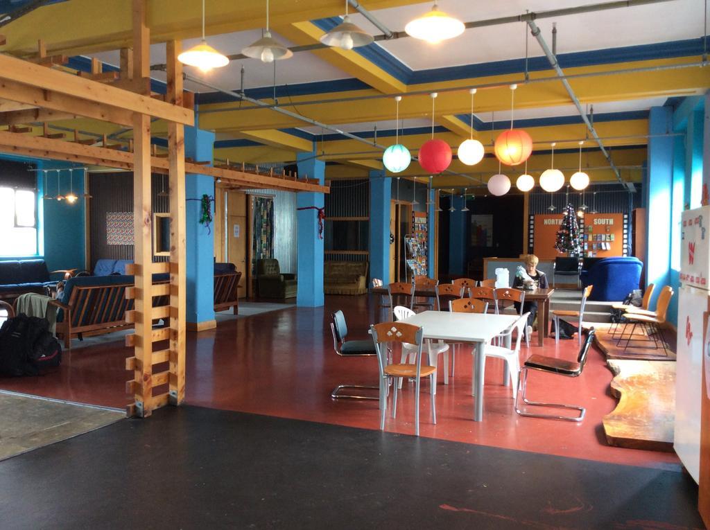 Wild Zebra Backpackers Hostel Wellington Exterior photo