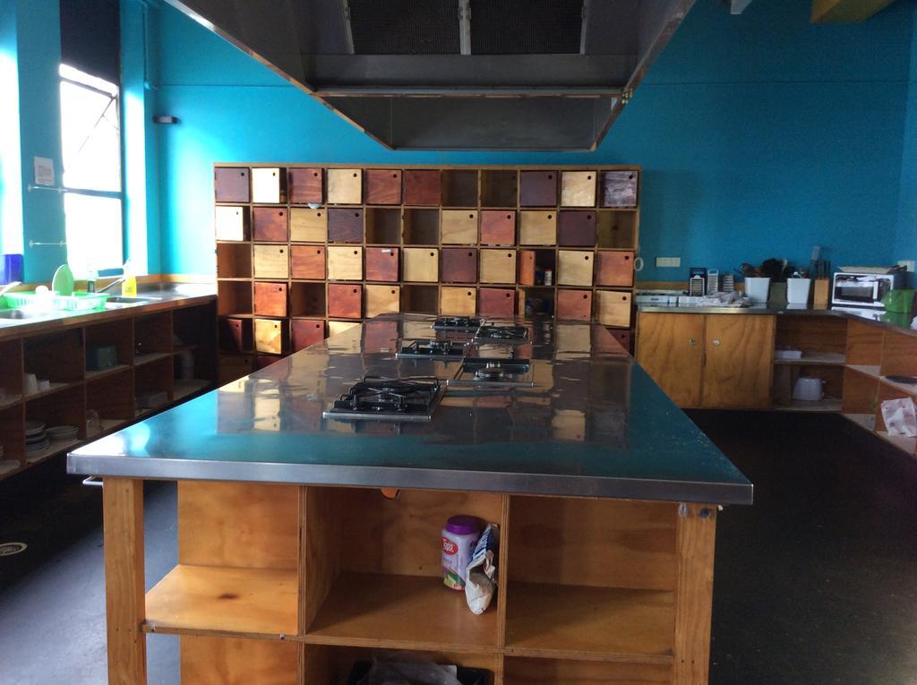 Wild Zebra Backpackers Hostel Wellington Exterior photo