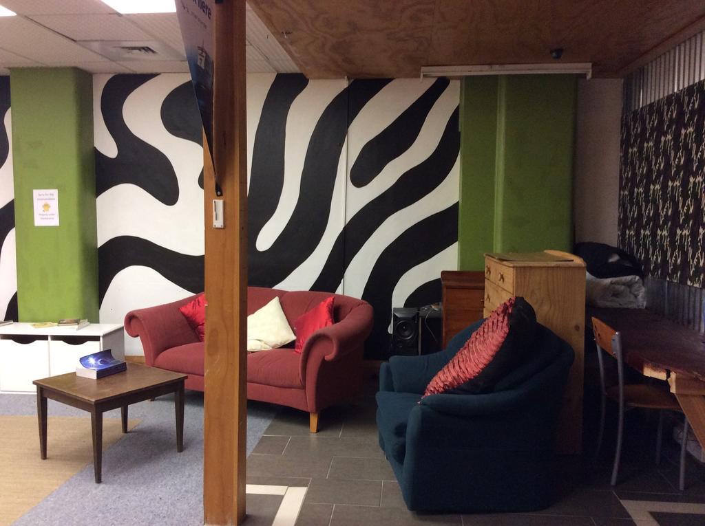 Wild Zebra Backpackers Hostel Wellington Exterior photo