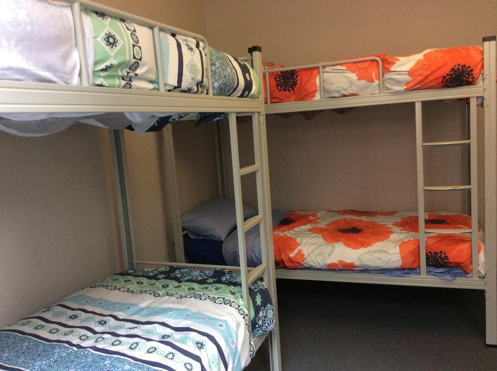 Wild Zebra Backpackers Hostel Wellington Room photo